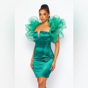 🌹Glamorous emerald green dress 🌹